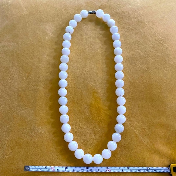 Natural Hetian Jade Necklace - Picture 3 of 4